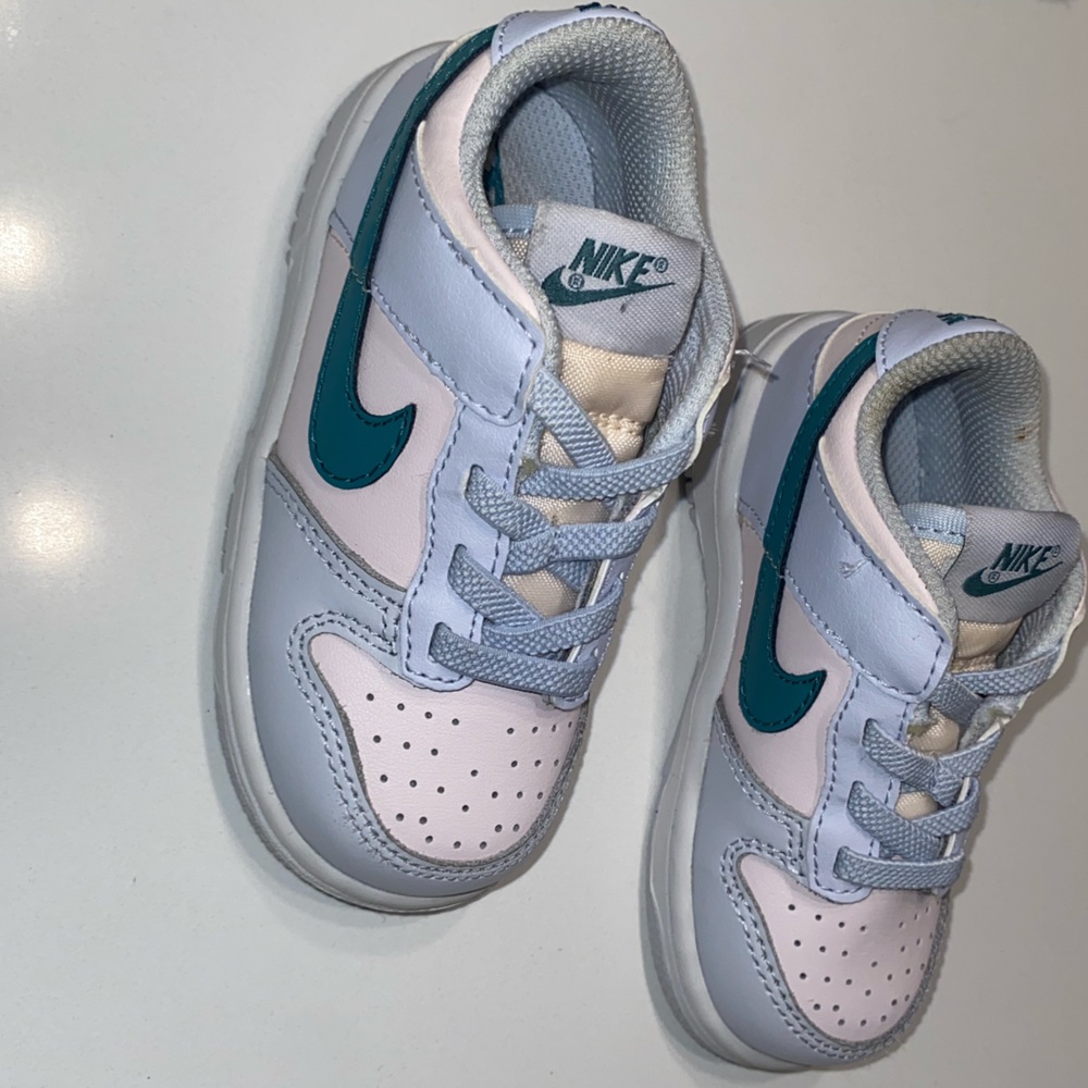 Kids dunks